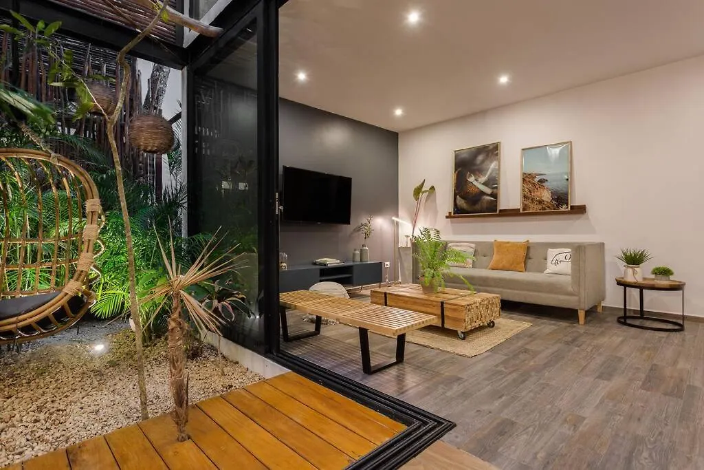 Chic Townhouse With Private Pool And Rooftop View Tulum
