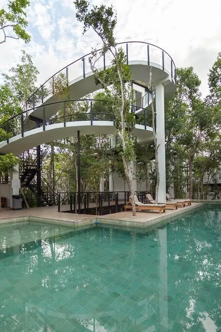Semesterbostad Chic Townhouse With Private Pool And Rooftop View Tulum