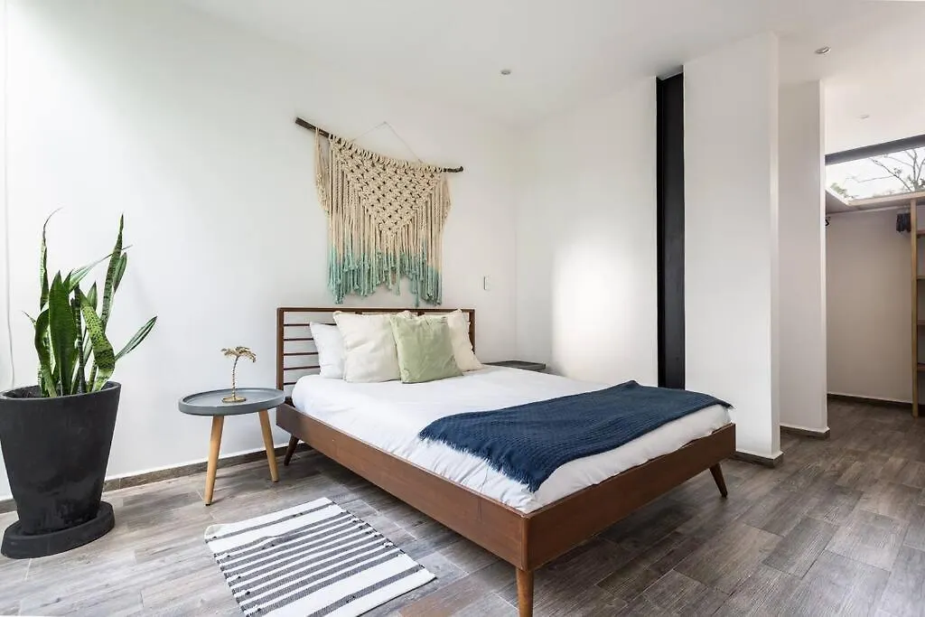 Semesterbostad Chic Townhouse With Private Pool And Rooftop View Tulum